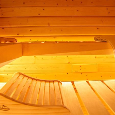 Wellness Mitten In Der Wasserfallstadt Triberg Triberg im Schwarzwald Eksteriør billede