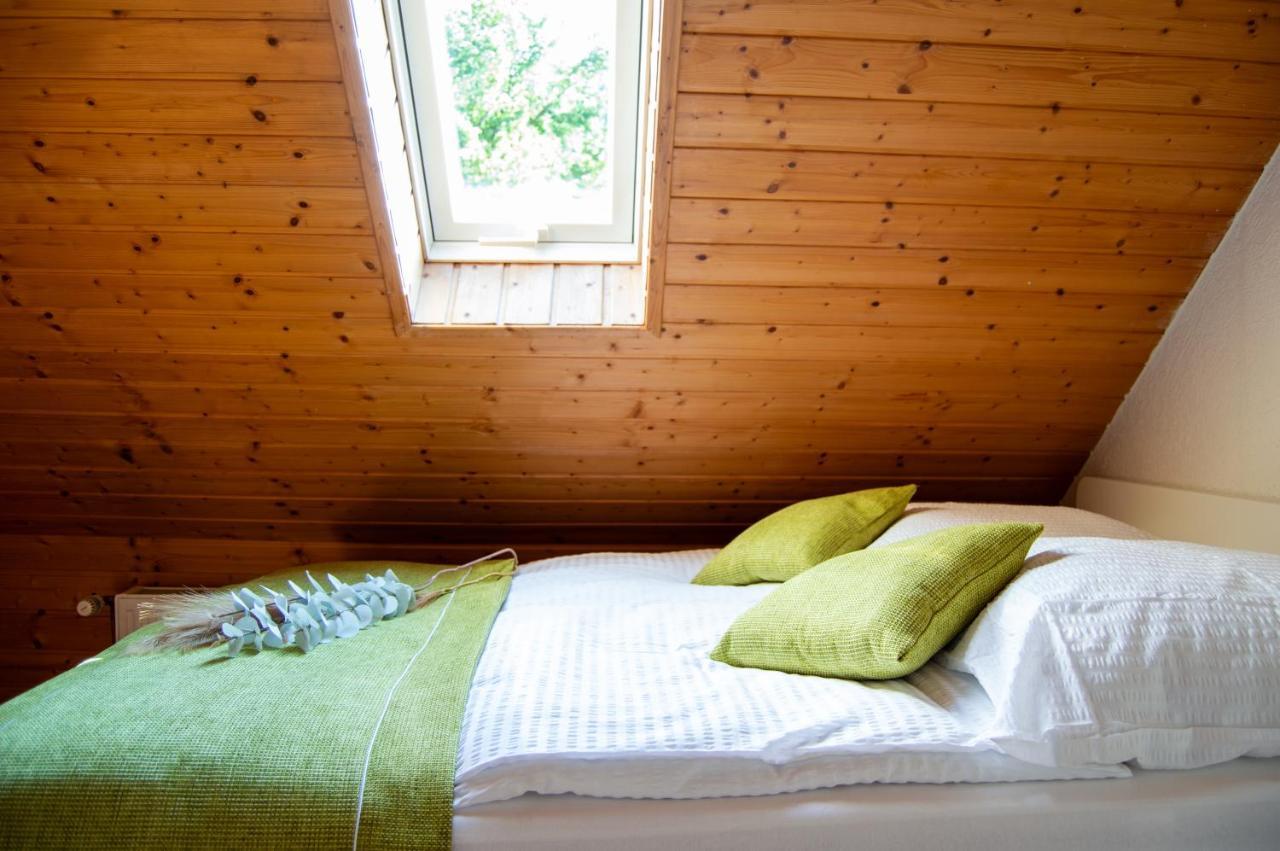 Wellness Mitten In Der Wasserfallstadt Triberg Triberg im Schwarzwald Eksteriør billede