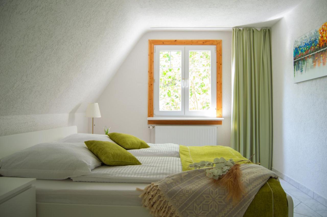 Wellness Mitten In Der Wasserfallstadt Triberg Triberg im Schwarzwald Eksteriør billede